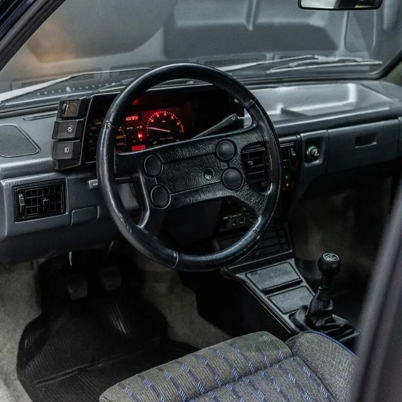 gol gti 1989 3 Gol GTi 1989: o esportivo nacional que revolucionou a injeção eletrônica no Brasil