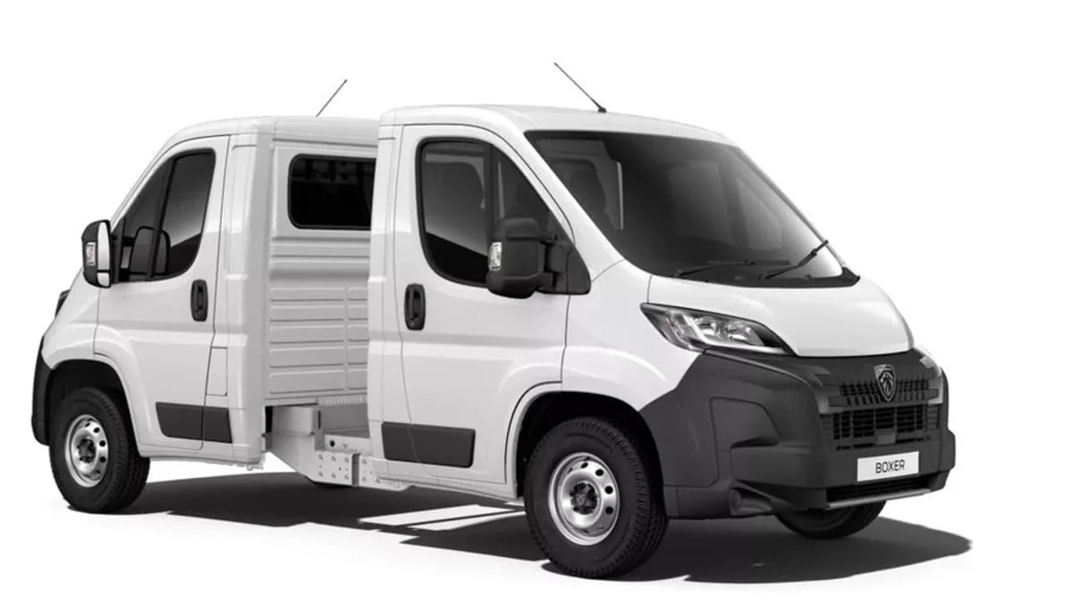 van bizarra capa jpg Peugeot e Citroën lançam vans com design inovador: uma solução comercial inteligente