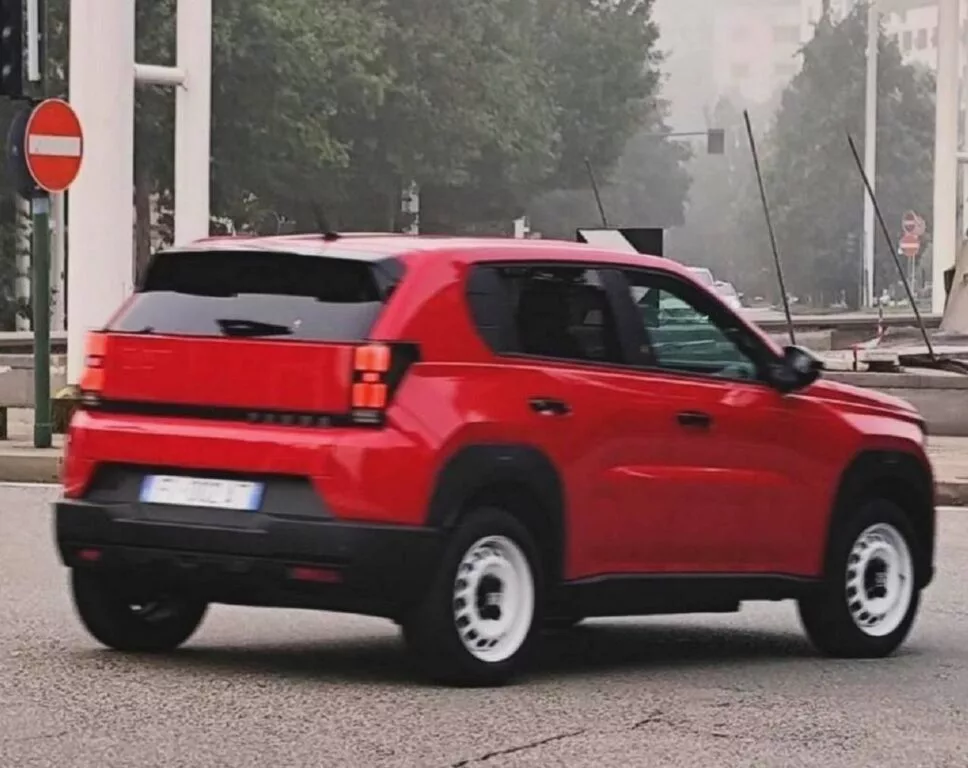 Panda 1 jpeg Novo Uno à Vista? Fiat Grande Panda Surge em Versão de Entrada na Itália