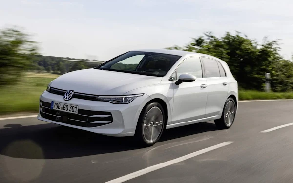 VW Golf e Hybrid 2024 9 Volkswagen Golf eHybrid e GTE 2024: Tecnologias e Autonomia Inovadoras