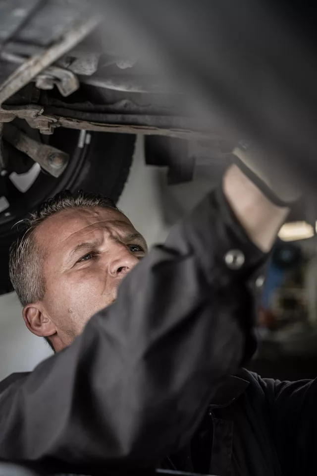 alinhamento balanceamento 2 jpg Alinhamento e Balanceamento: Sinais de que Seu Carro Precisa de Manutenção