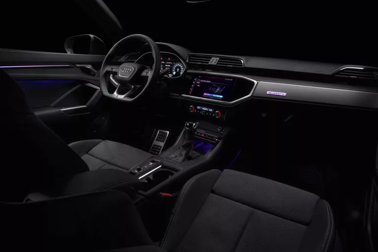 audi q3 edicao limitada 3 jpg Audi Q3 Anniversary Edition: Exclusividade e Tecnologia em Cada Detalhe