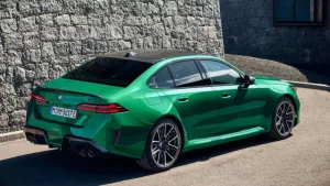 Novo BMW M5 Híbrido: Potência V8 e Sustentabilidade em Alta Performance