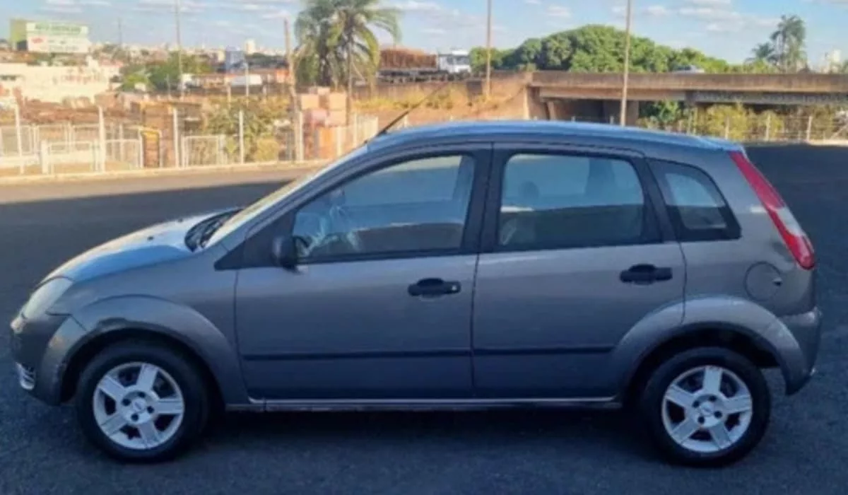 fiesta capa jpg Ford Fiesta Personnalite 1.0 Hatch: O Guerreiro das Subidas com Desafios no sistema de Arrefecimento