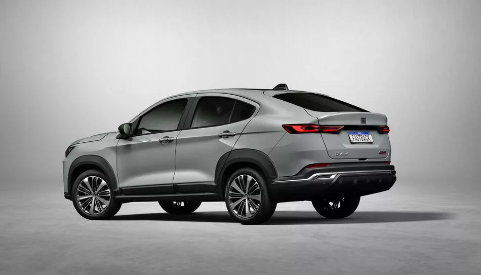 main webp comprar novo fastback 2025 ac6a16a2dc.jpg jpg Comparativo de carros: Fiat fastback x fiat pulse - Qual Modelo Oferece o Melhor Custo-Benefício?