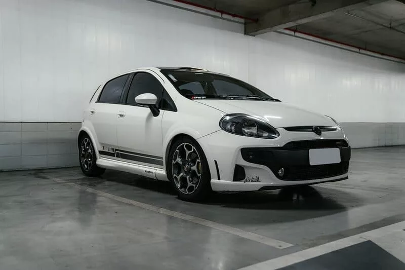 punto tjet 4 jpg Fiat Punto T-Jet: O Esportivo Raiz que Ainda Conquista Corações
