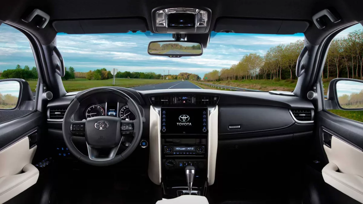 toyota sw4 5 Toyota SW4 Diamond: Luxo e Robustez em um Só Veículo