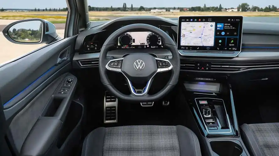 vw golf gte 2024 1 Volkswagen Golf eHybrid e GTE 2024: Tecnologias e Autonomia Inovadoras