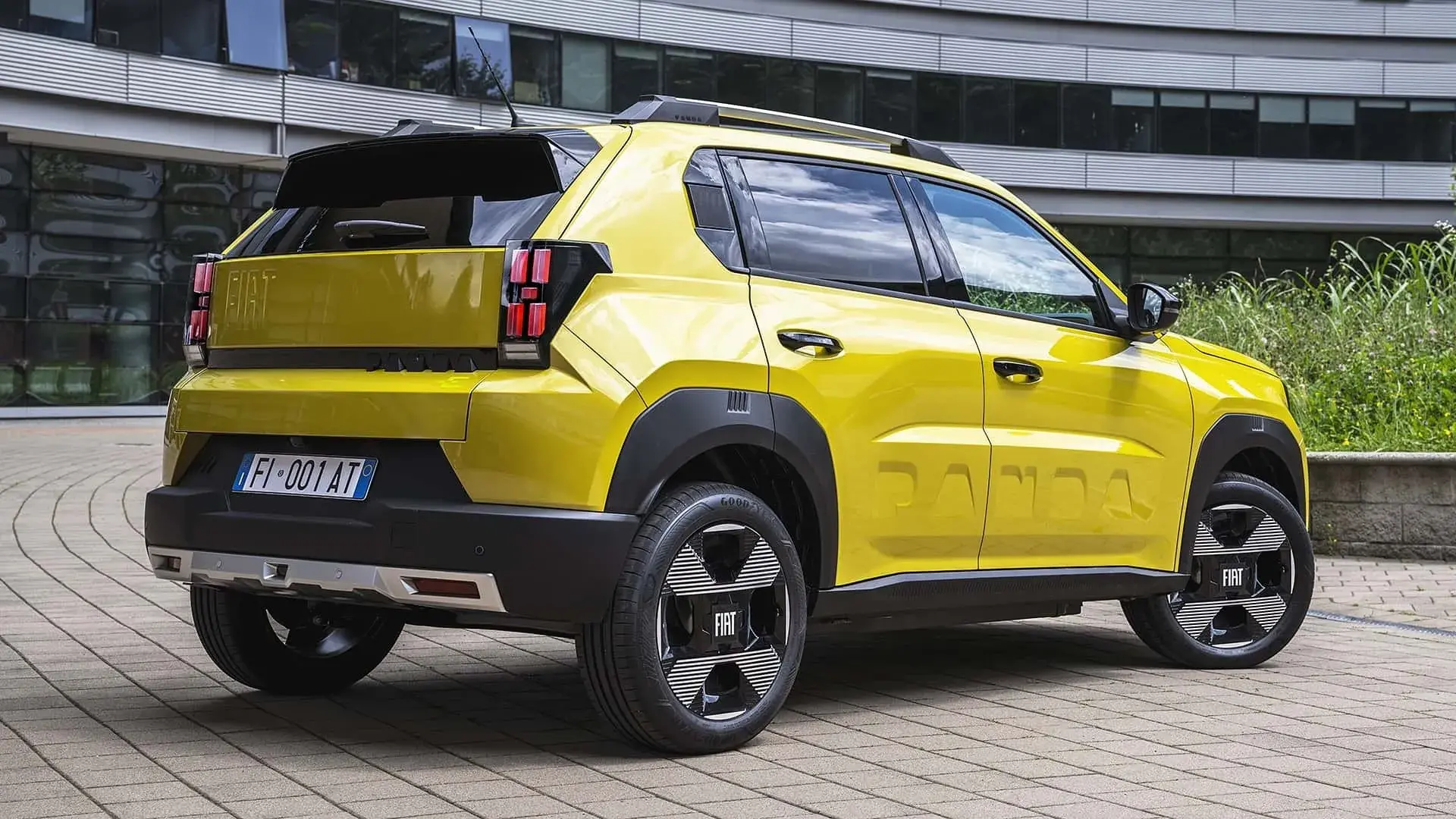 Fiat Grande Panda 1 Fiat prepara 5 novos carros para o Brasil até 2030 com foco em inovação, eletrificação leve e produção nacional