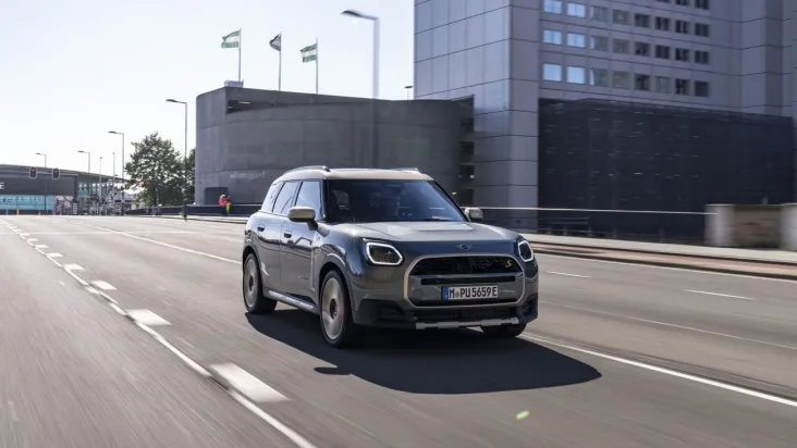 MINI Countryman SE ALL4 1 Novo MINI Countryman SE ALL4: SUV Elétrico Chega ao Brasil com Estilo e Sustentabilidade