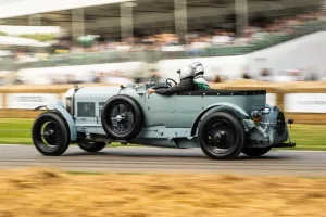 Bentley anuncia a recriação do icônico Speed Six, com fidelidade impressionante ao modelo original.