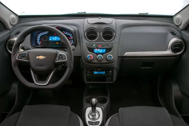 agile 5 jpeg Chevrolet Agile: Um Carro Espaçoso e Bem Equipado, Mas com Falhas no Acabamento e Consumo