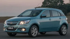 Chevrolet Agile: Um Carro Espaçoso e Bem Equipado, Mas com Falhas no Acabamento e Consumo