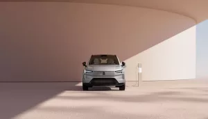 Volvo Inicia Cobrança de Carregamento de Veículos Elétricos: Impacto e Comparações
