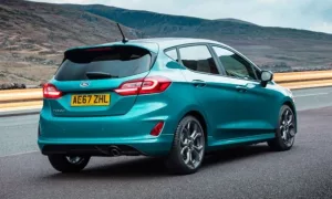 Ford fiesta poderá ter uma versão elétrica feita pela Tesla, diz site.