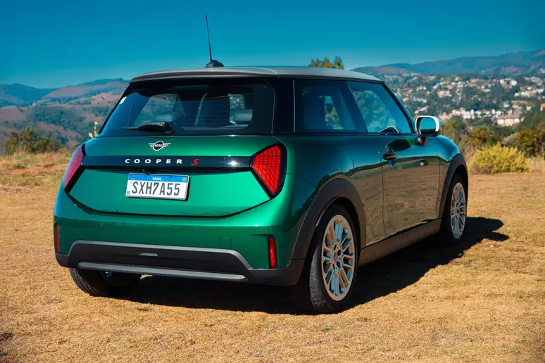 mini cooper s 8 qdw1jlpsj9dh Novo Mini Cooper S 2025 Chega com Motor 2.0 Turbo e Design Moderno
