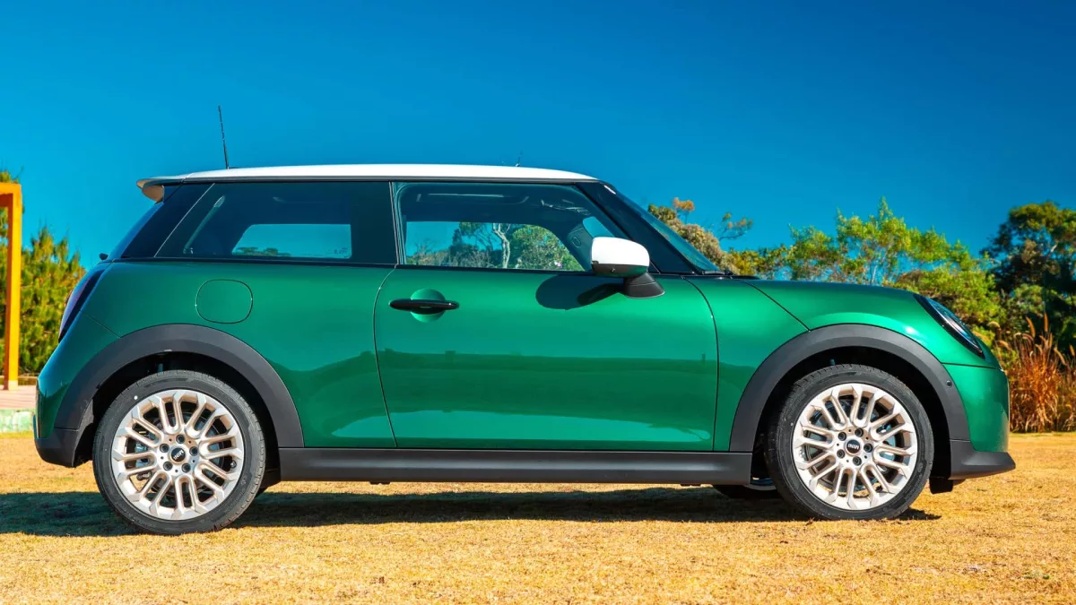 novo mini cooper s brasil Novo Mini Cooper S 2025 Chega com Motor 2.0 Turbo e Design Moderno