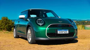 Novo Mini Cooper S 2025 Chega com Motor 2.0 Turbo e Design Moderno