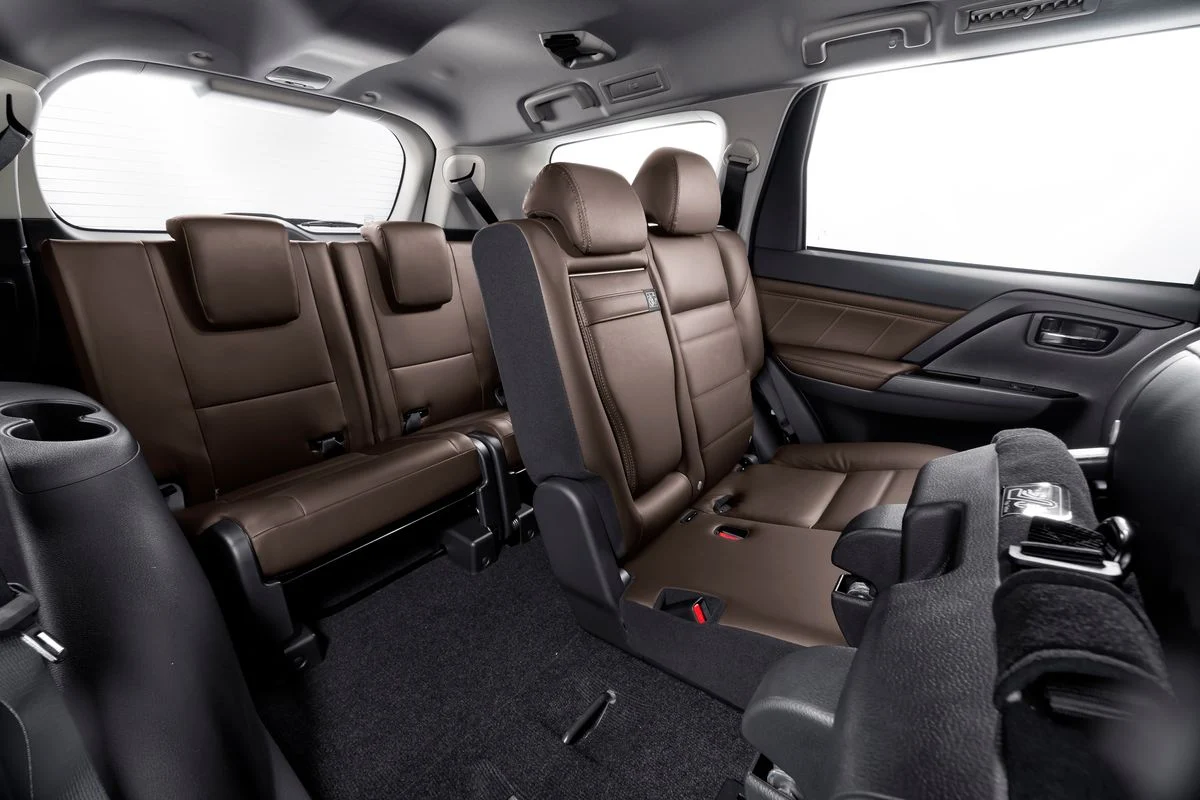 pajero sport legend black 2 1 Mitsubishi Pajero Sport Legend Black: Exclusividade e Performance para Aventuras de Alto Nível