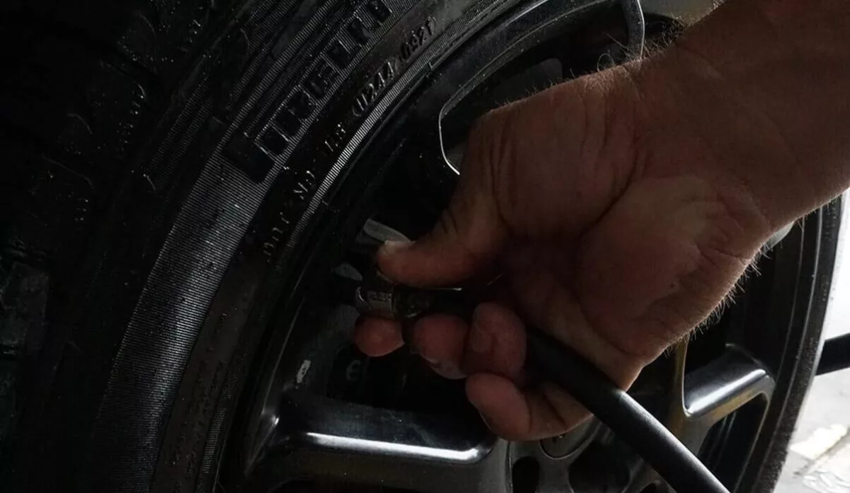 calibrar pneu cp 5 Técnicas Infalíveis para Economizar Gasolina no Dia a Dia
