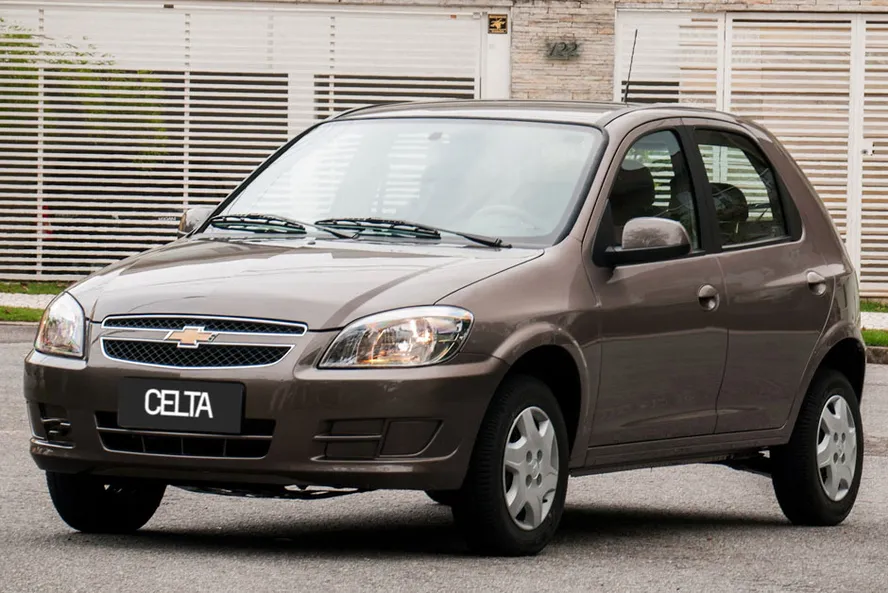 celta 1 5 carros da chevrolet que saíram de linha e deixaram saudades.
