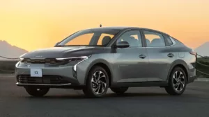 Kia K3 Chega ao Brasil com Motor Híbrido Flex e Novidades no Segmento