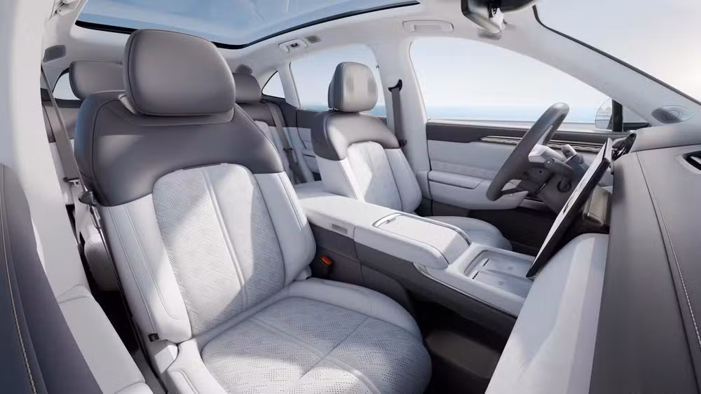 zeekr 7x cabine Zeekr 7X: O SUV Elétrico de 645 cv Que Chegará em Breve ao Brasil