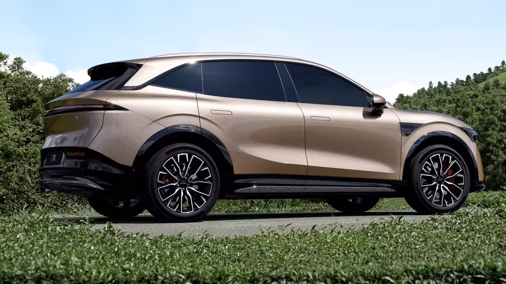 zeekr 7x lateral Zeekr 7X: O SUV Elétrico de 645 cv Que Chegará em Breve ao Brasil