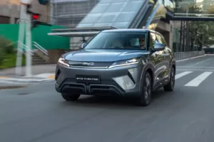 BYD Yuan Pro 2025 chega ao Brasil com preço competitivo e autonomia de até 401 km