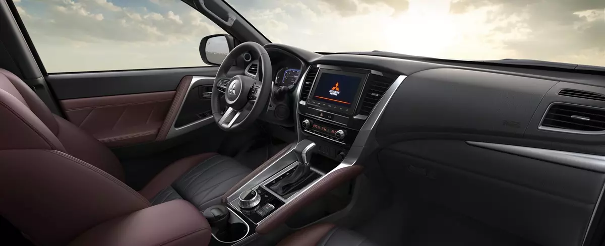 Mitsubishi Pajero Sport 2025 Legend Black 2 Mitsubishi Pajero Sport 2025 chega renovado e alcança R$ 425.990