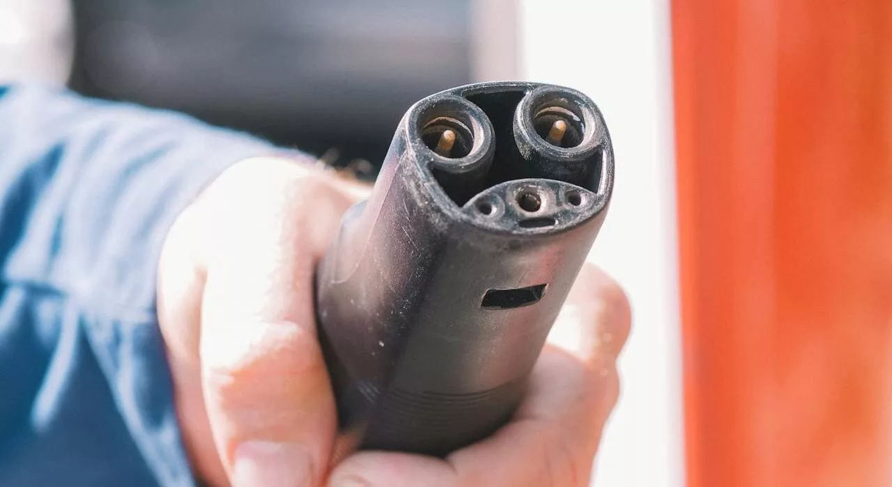 volvo carga eletrica 1 jpg Quanto Custa Carregar um Carro Elétrico em Casa? Descubra o Impacto na Sua Conta de Luz