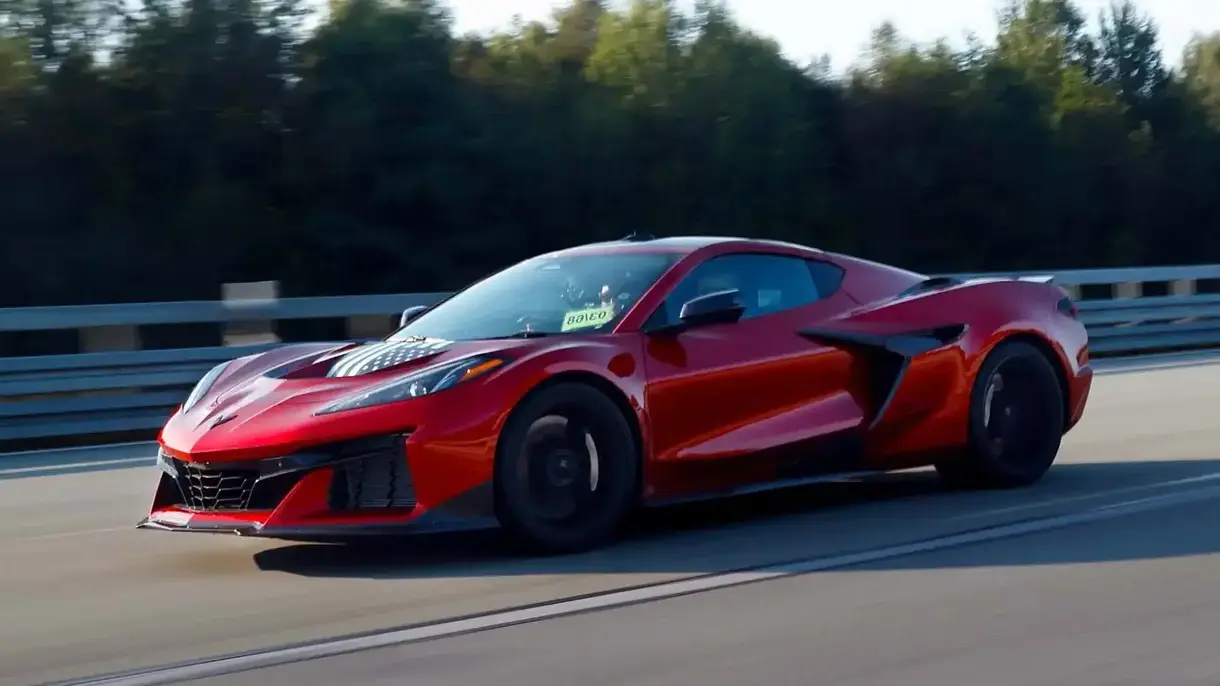 2025 chevrolet corvette zr1 top speed run 1 Chevrolet Corvette ZR1: O Esportivo Revoluciona com Velocidade de 374 km/h na Alemanha