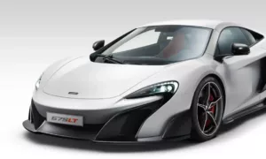 McLaren 675LT: O Supercarro que Redefiniu a Performance