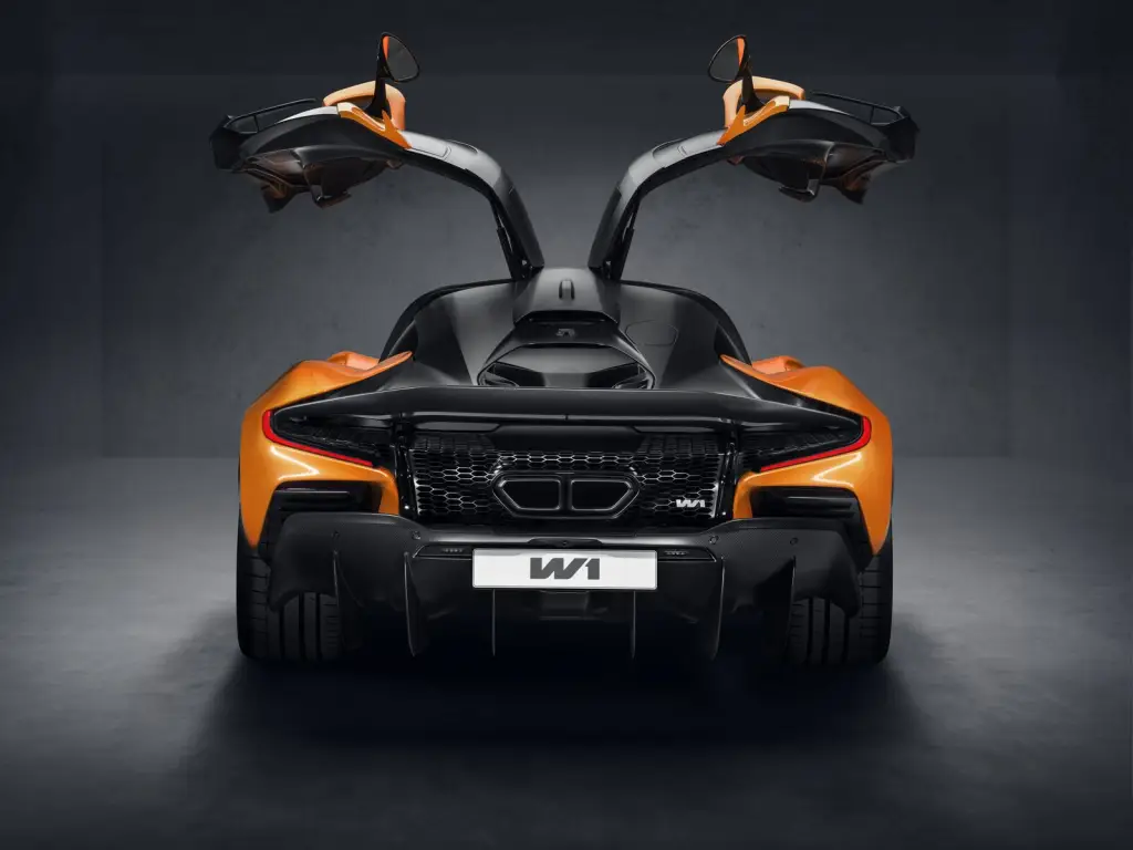 McLaren W1 8 McLaren W1: O Híbrido de 1.275 cv Que Combina Inovação e Velocidade Extrema