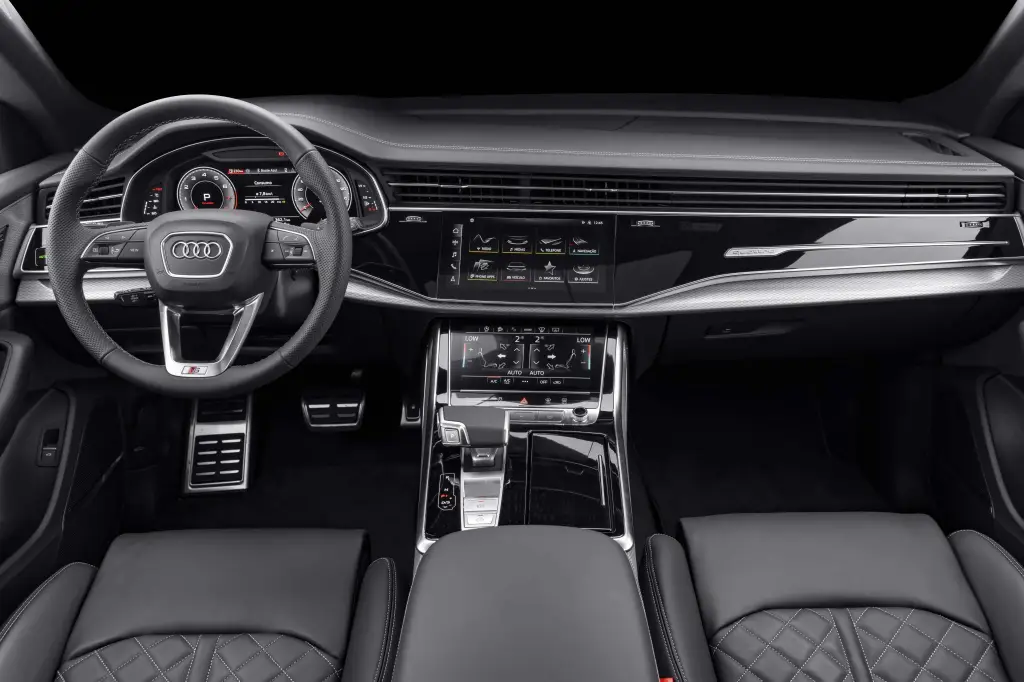 audi q8 2025 4 Audi Q8 2025 desembarca no Brasil com foco esportivo e motorização híbrida