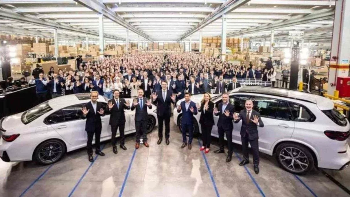 bma 10anos jpg BMW celebra 10 anos no Brasil com investimento bilionário e produção do X5 híbrido