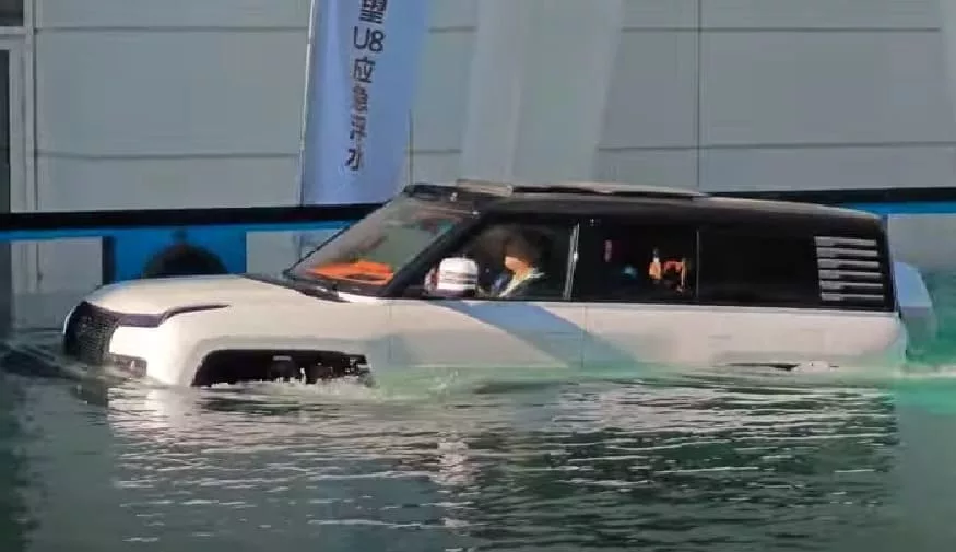 byd agua 2 jpg BYD apresenta SUV elétrico U8 com impressionante capacidade anfíbia: o veículo flutua e supera desafios aquáticos