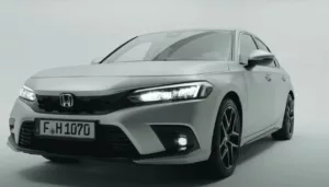 Honda Civic celebra 25 anos de tecnologia híbrida com edição mais prateada do mundo