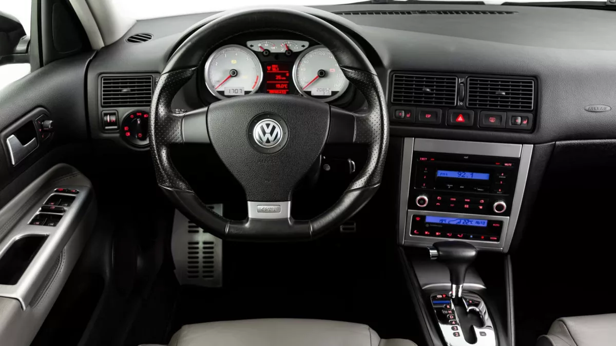 volkswagen golf mk4 5 e incorporado ao acervo da garagem volkswagen VW Golf MK4,5: Exclusividade Brasileira Agora Faz Parte do Acervo da Montadora