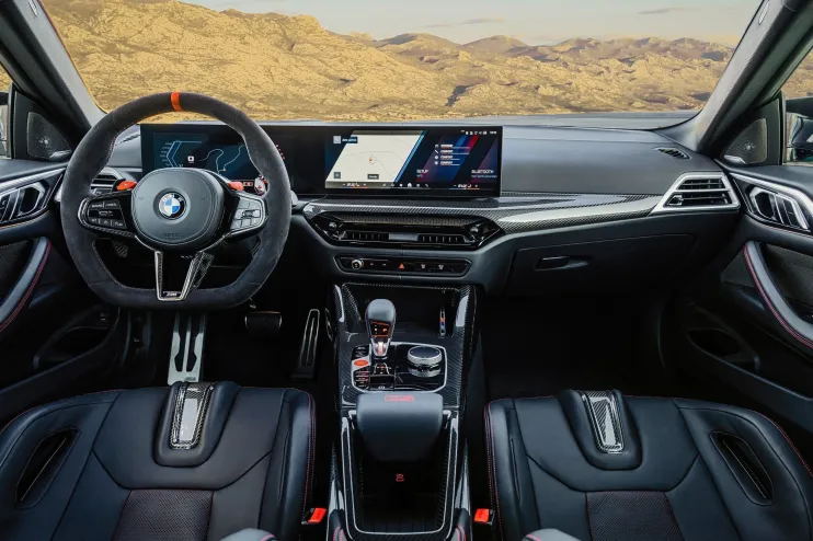BMW M4 CS 6 BMW M4 CS chega ao Brasil com visual e preço de tirar o fôlego: apenas R$ 1,4 Milhão!