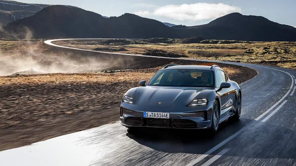 Taycan GTS Sport Turismo 2025 9 Porsche Taycan 2025: Expansão da Linha com Três Novas Versões