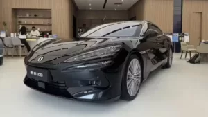 BYD Denza Z9: O Luxuoso Sedã Anti-Tesla Chega ao Brasil em 2025; segundo site.