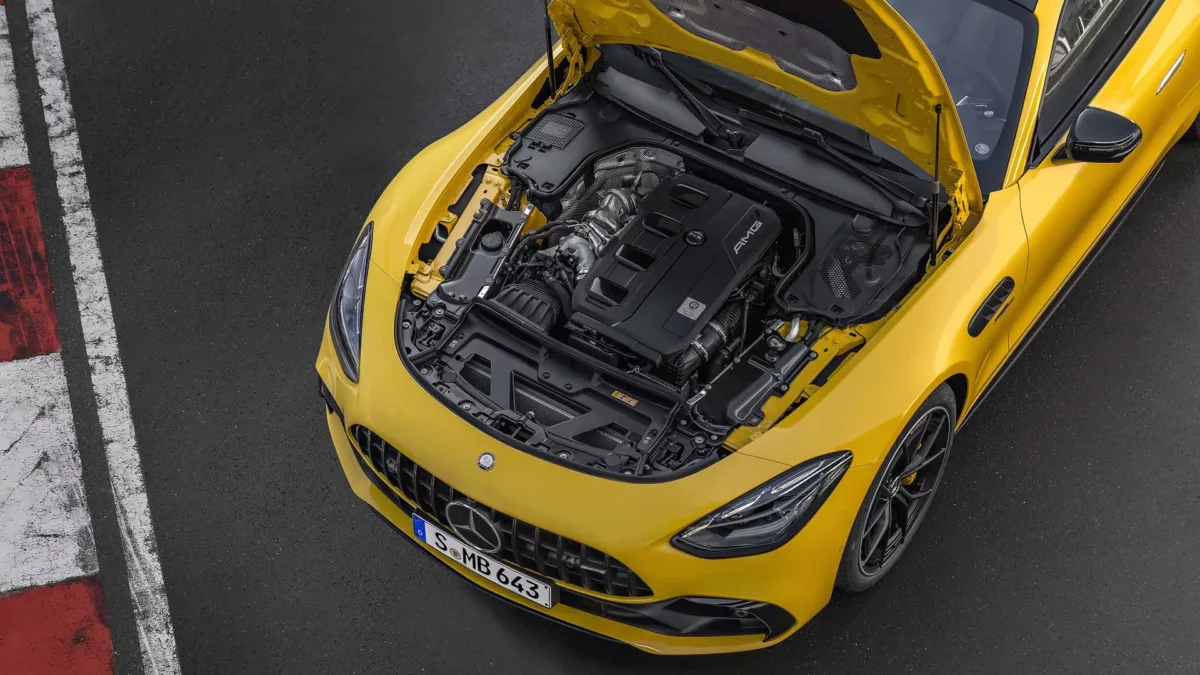 mercedes amg gt 43 coupe 2024 4 Mercedes-AMG GT43 Coupé : Performance e Estilo em Cada Detalhe