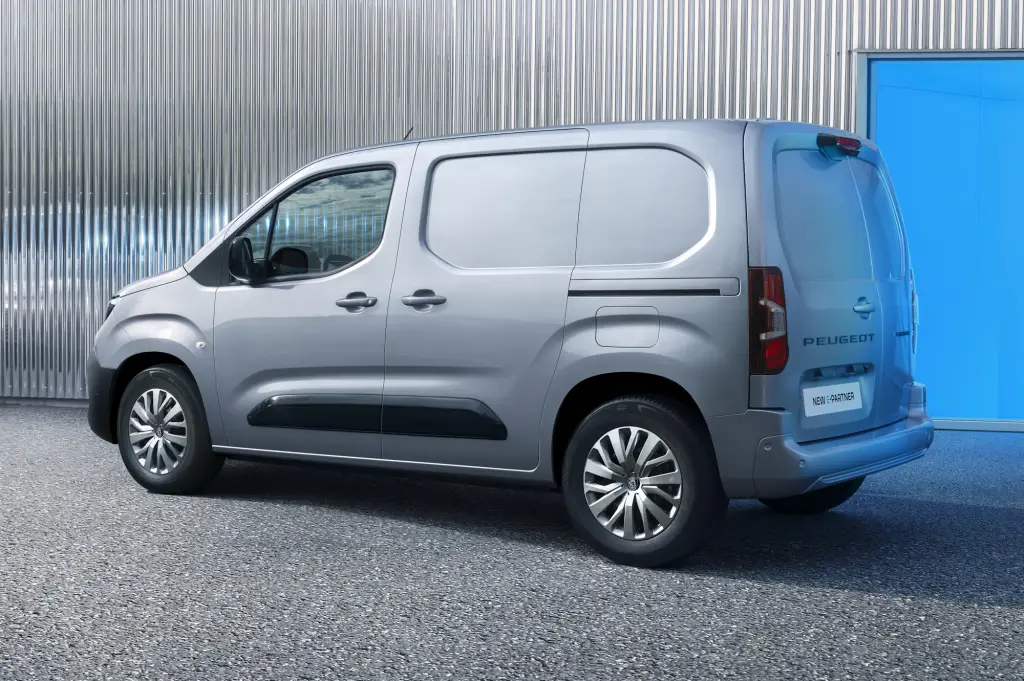 peugeot e partner 98 Peugeot E-Partner: O furgão elétrico que promete agitar o mercado brasileiro de comerciais leves