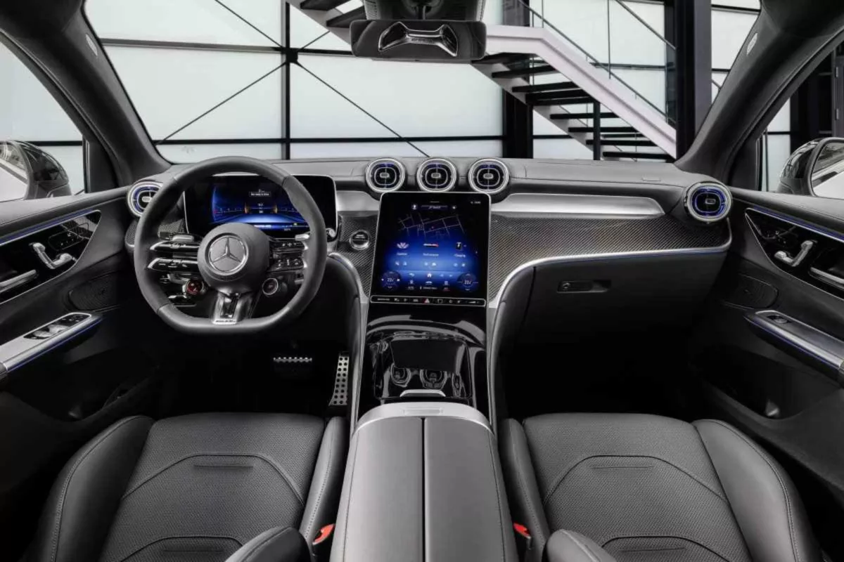 mercedes amg glc 63 s 4 Mercedes-AMG GLC 63 S E Performance: 680 cv, Tecnologia da Fórmula 1 e Luxo Extremo no Brasil