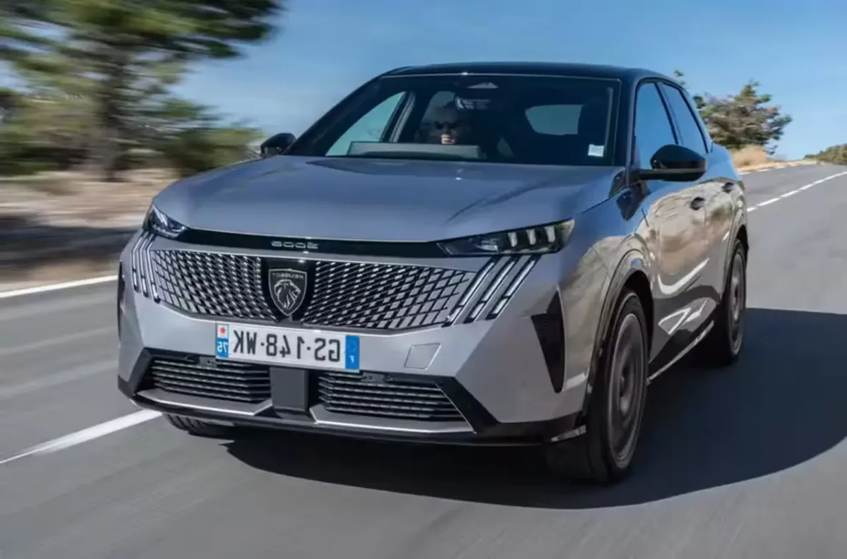 peugeot e3008testdrive 2402tc353 Nova bateria da Stellantis deixa carros elétricos mais leves e eficientes