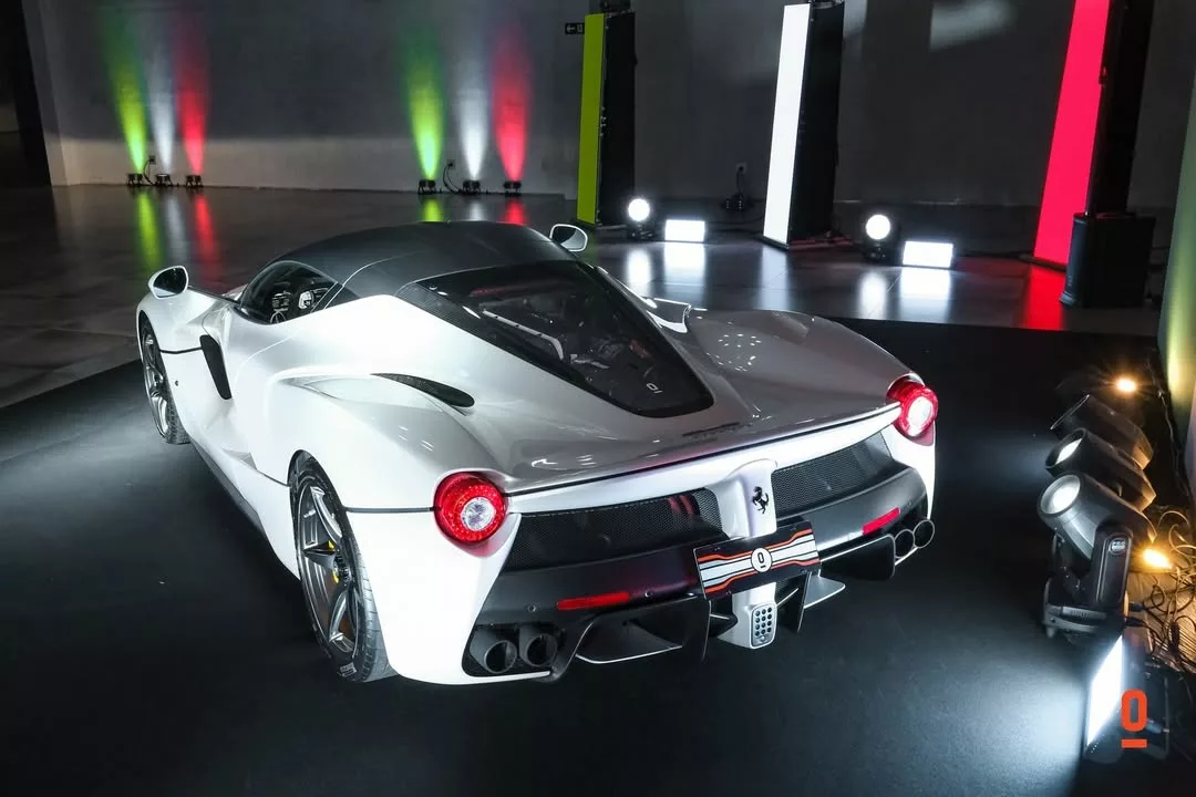 ul ferrari 4 A última Ferrari LaFerrari do mundo está no Brasil e impressiona com seus 963 cv de potência