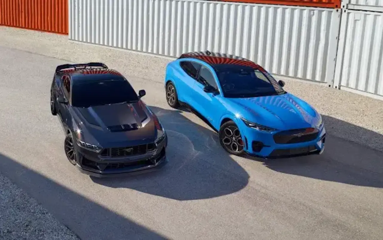09 Dark Horse and Mach E GT Mustang Mach-E domina o mercado americano e supera a versão a combustão
