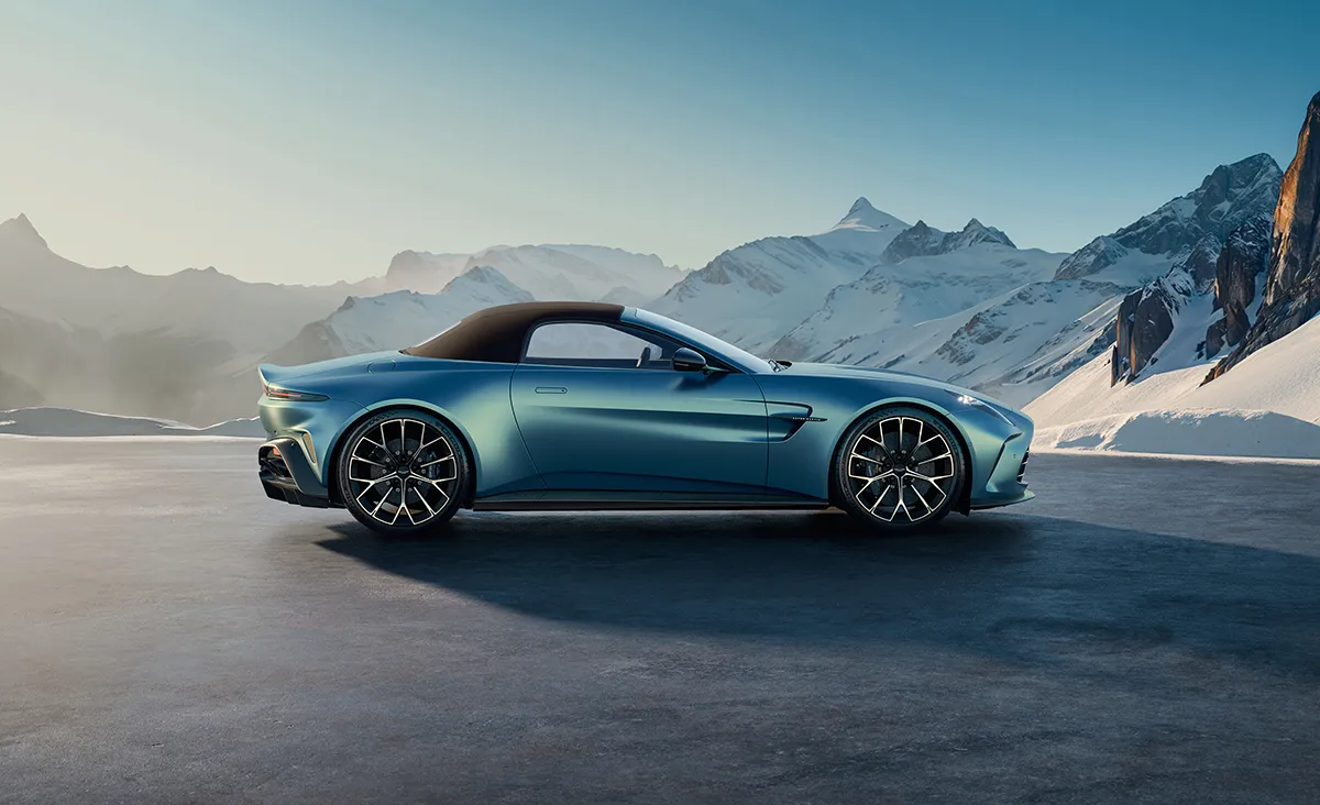 16 jan 25 Aston Martin Vantage Roadster foi projetado para pilotos 4 Aston Martin Vantage Roadster: um conversível que combina luxo e desempenho extremo.