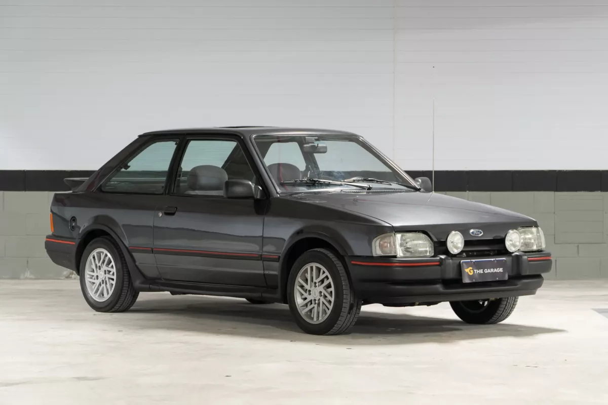 1989 Ford Escort 1.8 XR3 venda the garage for sale 9 of 17 Ford Escort: o ícone que revolucionou o mercado automotivo brasileiro nos anos 80